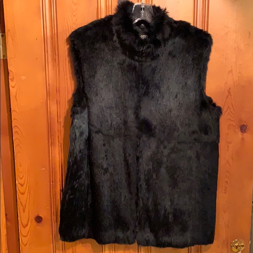 Hilary Radley Black Fur Vest - Size Large